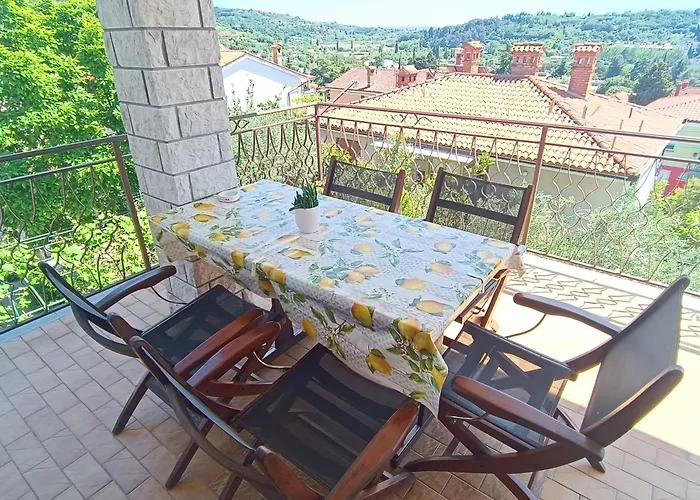 Holiday home Luna 31 *